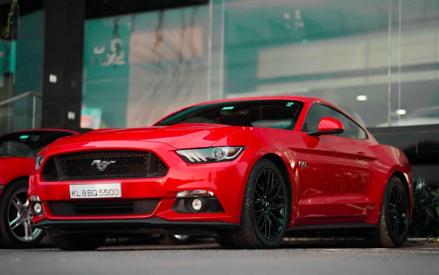 Luxury vs. Practicality: Trends in Dubai's Car Rental Sector